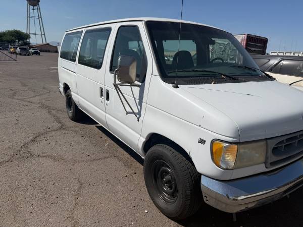 1997 Ford clubwagon - Photo 2