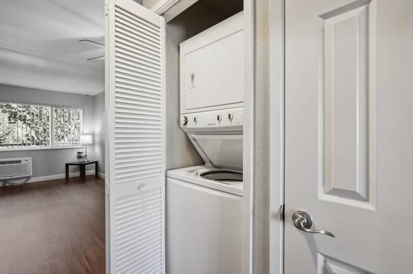 $2,594 / 2br - 800ft2 - Two Bedrooms - Large Closets, Carport, Dishwasher - Call Us Today!! (walnut creek)63938631335042124