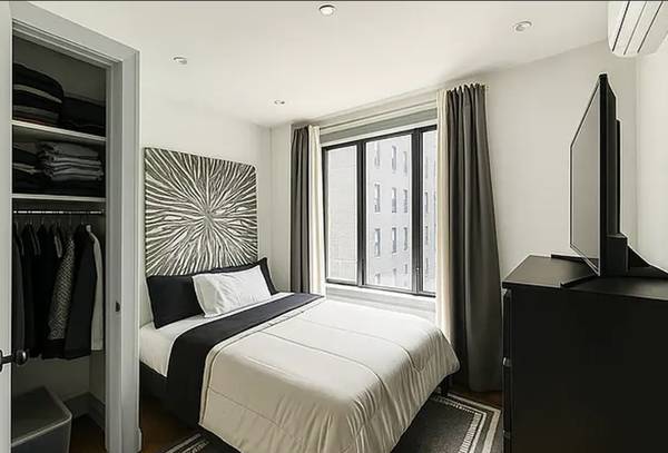 $2,650 / 1br - Modern 1BR Apartment near Prospect Park – Laundry, Rooftop & Gym (Crown Heights)63945633305090123