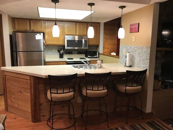 $1 / 3br - 1800ft2 - SPACIOUS FAMILY FRIENDLY TOWNHOME W/LARGE YARD (33 Deer Ridge Ln, Champion)63664526082307123