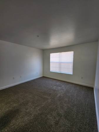$1,591 / 3br - 960ft2 - Vermillion View (Page)63932586979202123