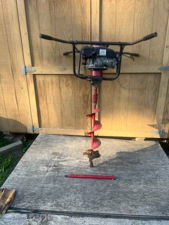 4 cycle Post hole digger 1