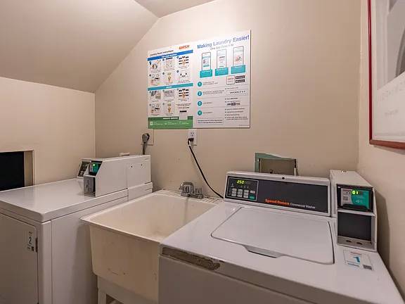 $1,535 / 1br - ****Renovated 1BR Apartment in Classic Ashbury Heights Building**** (1415 Masonic Ave APT 2, San Francisco, CA)64055521096193124