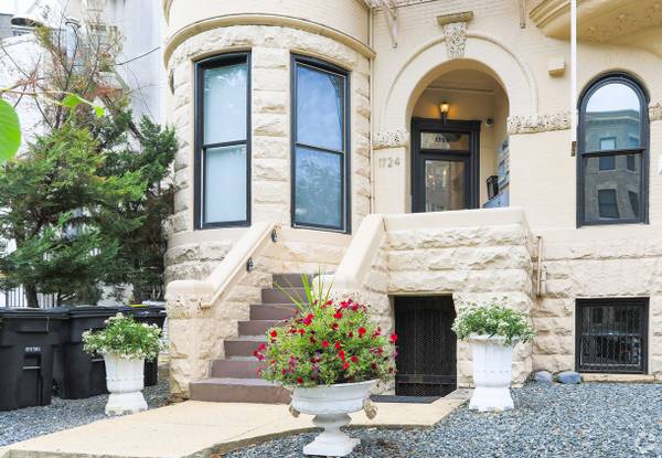 $1,495 Historic Boutique 1-2 person office, ext. signage, conference room (Dupont Circle (Connecticut & R St NW) Washington DC)64199871740803122