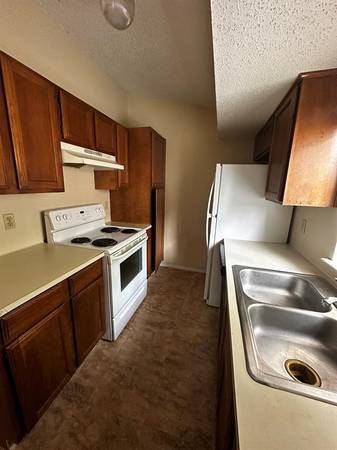 $1,325 / 2br - 850ft2 - 2/1 Duplex for $1325 near Brodie/Davis Ln! Tile Floors/Patio! (Brodie/Davis)63922559709315123