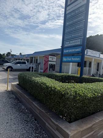 Office or retail space for lease 1