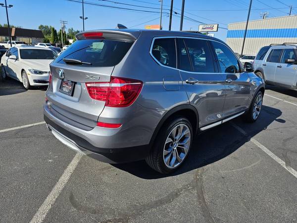 2015 BMW X3 xDrive28i - $17,850 (Lujo de segunda mano)63470769772547124