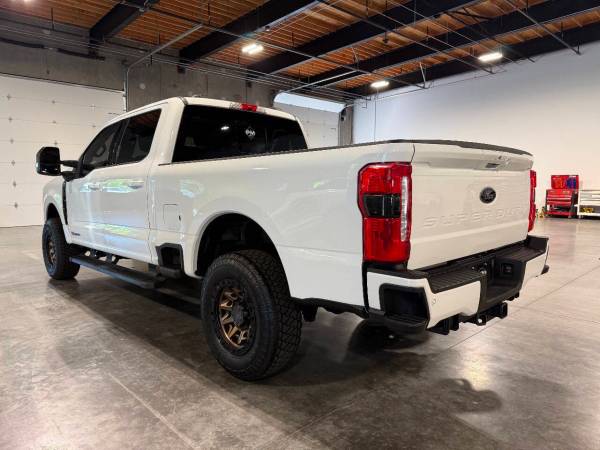 2023 Ford F-350 Super Duty Diésel 4x4 4WD Camioneta F350 Lariat 4 puertas Cabina Extendida - $72,900 (Platinum Motors Corp)63438262343043121