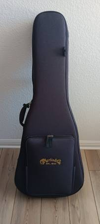 Martin soft shell case (gig bag) for acoustic guitar 1