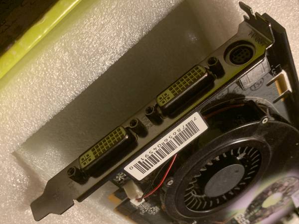 XFX GeForce 9600 GSO Graphics Card 1