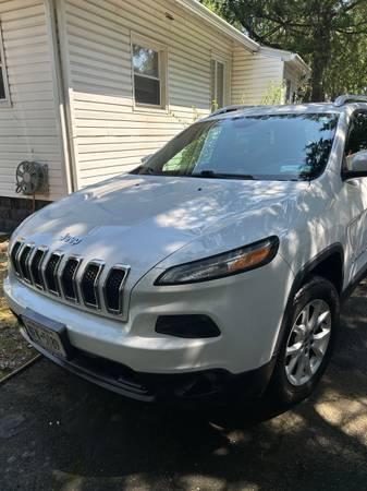 2018 Jeep Cherokee - $9,200 (Staten Island)63486646405379122
