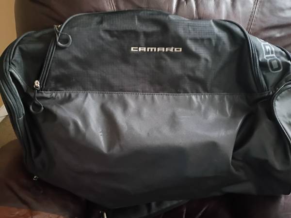 CAMARO TRAVEL BAG 1
