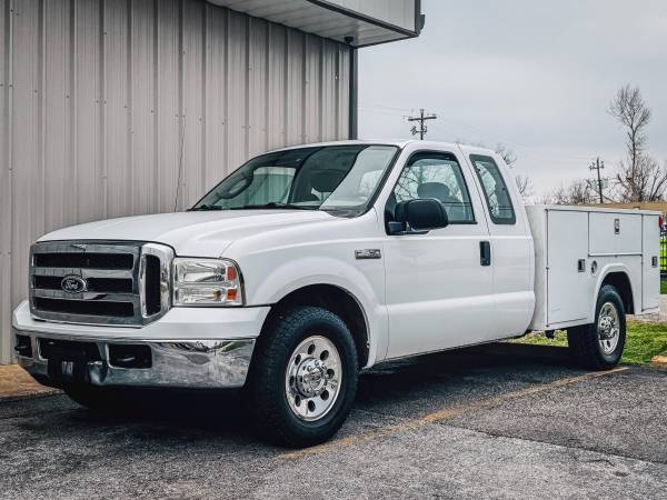 2005 FORD F250 EXT CAB 5.4L V8 WORK UTILITY TRUCK W/ WORKING TOMMYLIFT - $14,895 (Houston)63622362743299121