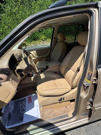 2001 Mercedes Benz ML320 - $5,00063620105681283123