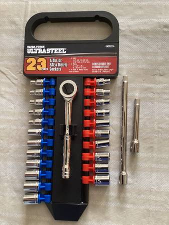 Socket and ratchet set 1
