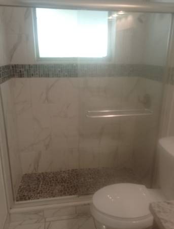 $1,575 / 1br - Apartamento remodelado de 1 habitación, con azulejos, encimeras de granito, patio exterior (hollywood)64049454229507124