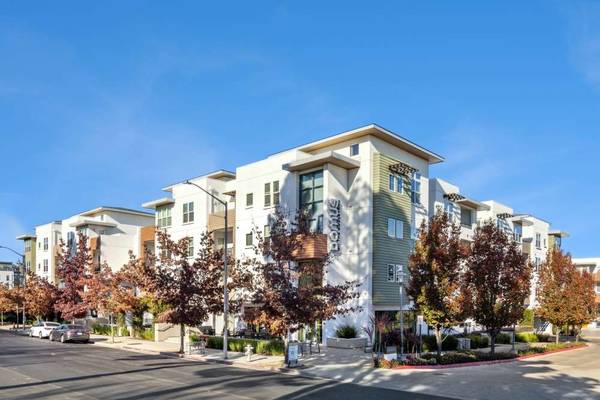 $5,165 / 2br - 2/bd 2/ba, Green-Friendly Community, Reliable Cell Reception (mountain view)63667889014145121