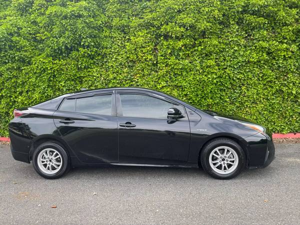 2016 Toyota Prius - $12,999 (Everett)63617194186369124