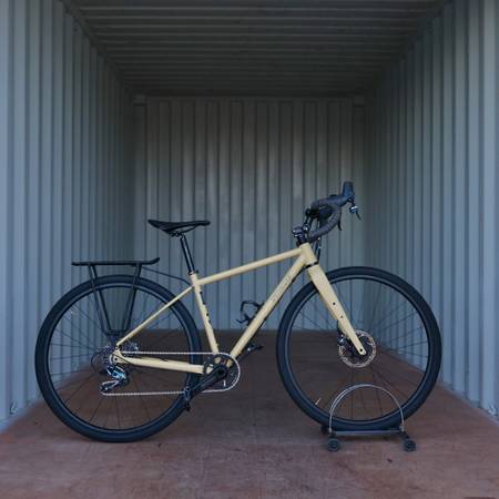 Size S Specialized sequoia Expert gravel road bike 1x11sp Sram Force 1