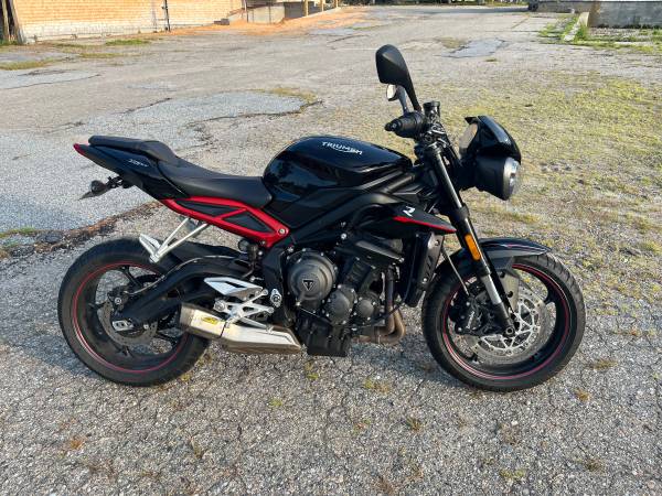 2018 Triumph Street Triple R - motorcycles/scooters - by
