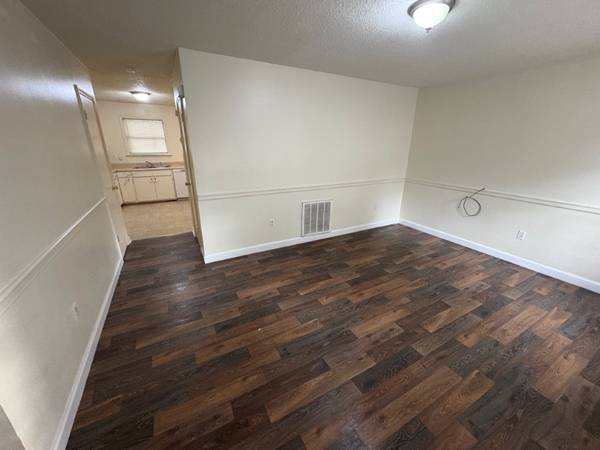 $1200.00 / 2br - 1160ft2 - Two Bedroom 1.5 Bathroom Apartment in Spindale64029203275267120