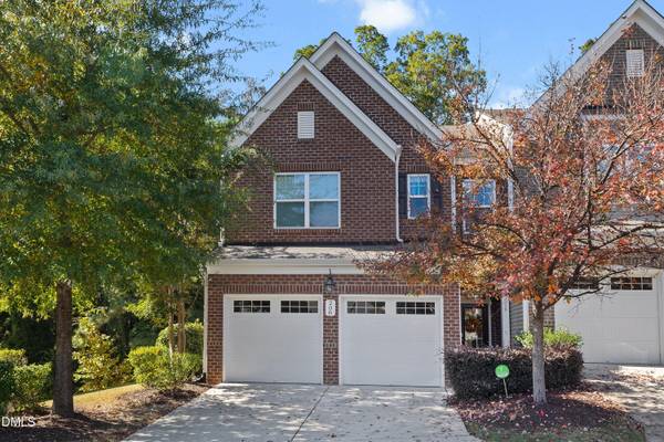 $479,900 / 3br - 2002ft2 - Luxurious Living that's Affordable - Townhouse in Cary. 3 Beds, 2 Baths64204224304642121