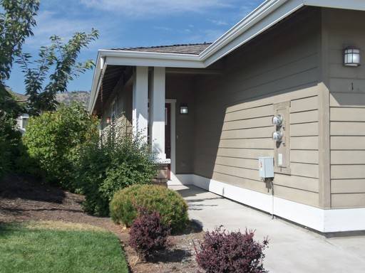 $1,750 / 2br - 1031 NE Watt Way #2 (Bend)63839290440323121