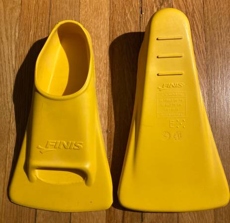 Tunis Zoomers Gold Swim Fins 1