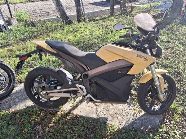 2014 Zero S Electric motorcycle 1