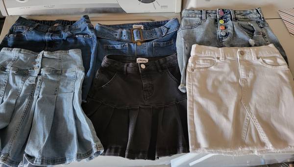 Girls skirts 1