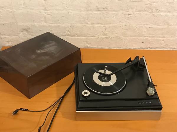Vintage Panasonic RD-7433 Automatic Turntable 1