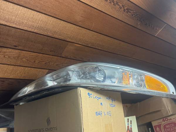 Mark VIII headlight 97-98 HID 1