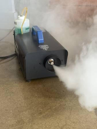 Rosco Mini-V smoke machine 1