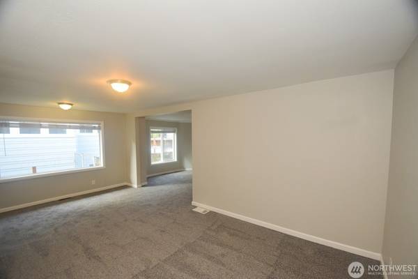 $544,900 / 3br - Truly One of Kind Update on a Older Classic North Everett Home (North Everett)63929301410051123