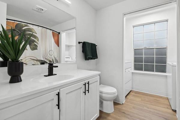 $2,145 / 2br - 870ft2 - ¡Otoño por venir! ¡Un mes gratis! (6305 S 238th Pl, Kent, WA)63688567546243121