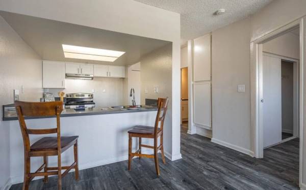 Elevator, Laundry Facilities, Carport 1