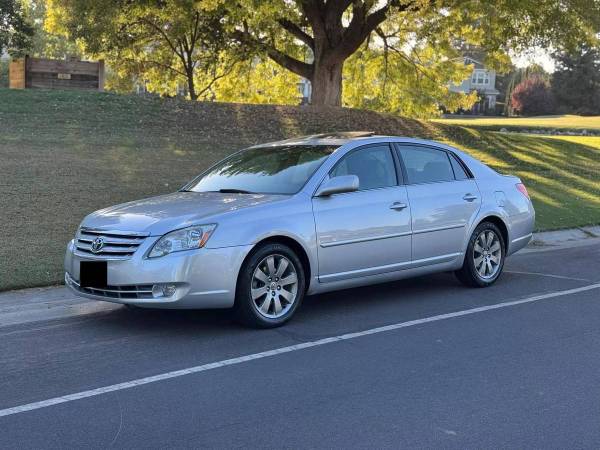 2006 Toyota Avalon 1