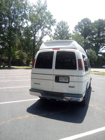 GMC Savana 1500 - $4,50063621706444163124