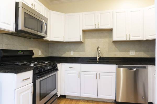 $5,400 / 5br - Brighton 5 Bed/2 Bath | Commonwealth Ave (Brighton)64294652956417121