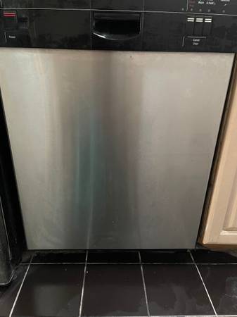 DishWasher -Stainless Steal =exc. condition - tenant moved - $399 1