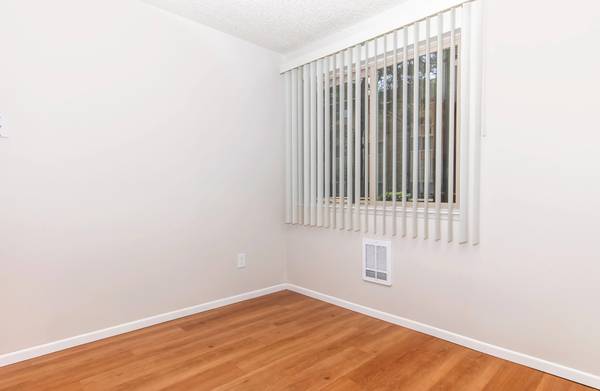$1,470 / 1br - 620ft2 - GET $200 OFF ONE MONTH RENT! CALL US FOR DETAILS (Tacoma)63929303822850124