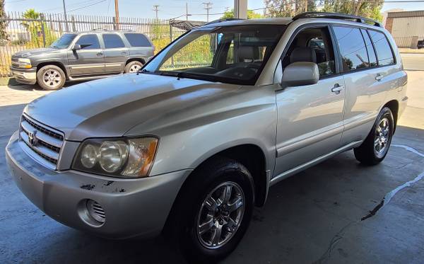 Highlander Toyota 2003 - $5000 (los angeles)63623900846465121