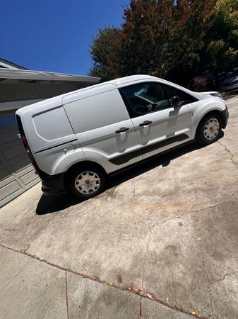 2015 Transit Connect Cargo Van - $7.000 (scotts valley)63476086030467121