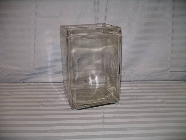 Automobile Glass Battery 1920s. 1