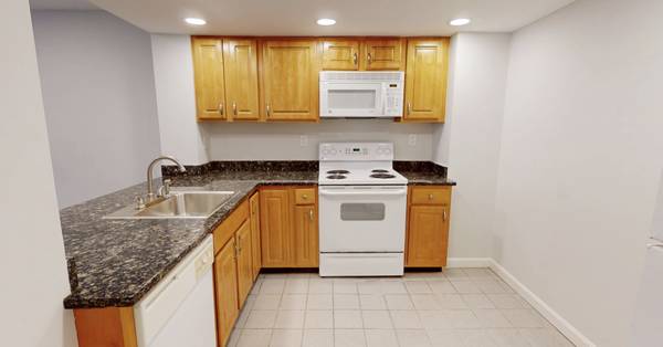 $2,350 Renovated Fenway Studio for $2,350 AVAIL 1/1/26 (Fenway)64141617295745122