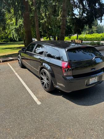 2006 dodge magnum - $5,900 (Lynnwood)63623641207555122