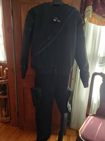 DUI Drysuit package 1
