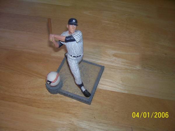 Mickey Swings Home figurine collection 1995 Hamilton collection 1