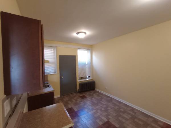 $850 / 1br - 800ft2 - - Apartamento de una habitación por $850 – Área de Racine y 82nd (Chicago)63781654802305121