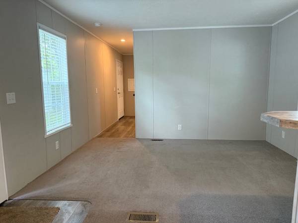 $63,900 / 2br - 728ft2 - Welcome Home!! (378 S Kenbrook St)64180502322179123